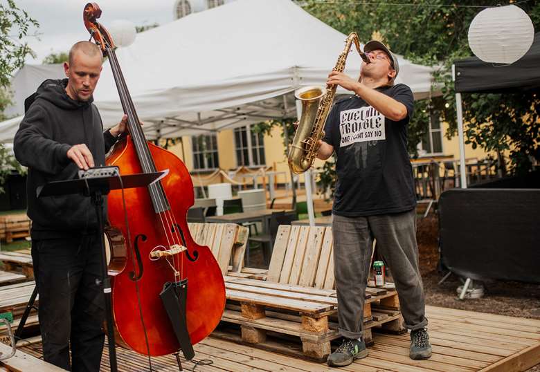 Bassist Petter Eldh and saxophonist Otis Sandsjö – Photo Julius Töyrylä