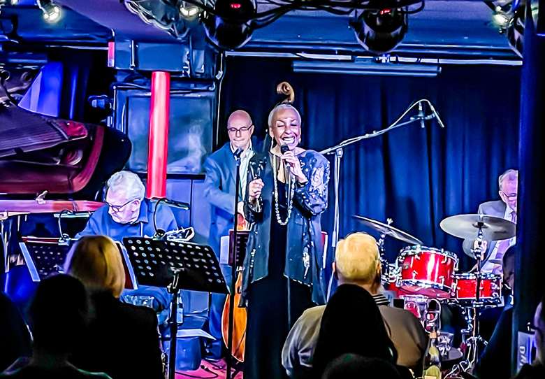 Elaine Delmar at Pizza Express Jazz Club - Photo by Peter Quinn