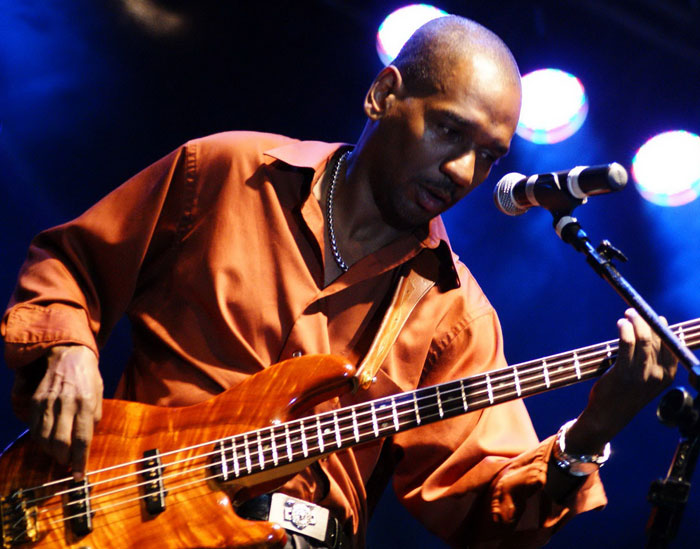 bass victor bailey