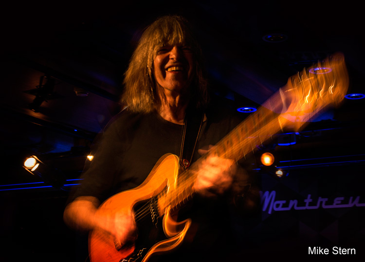  Mike Stern movem small